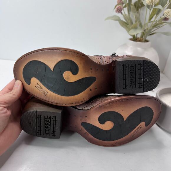 Corral Boots Cut Out Hand Painted Round Toe Zip Boots Tan Women's 6M Tried On - Picture 8 of 9